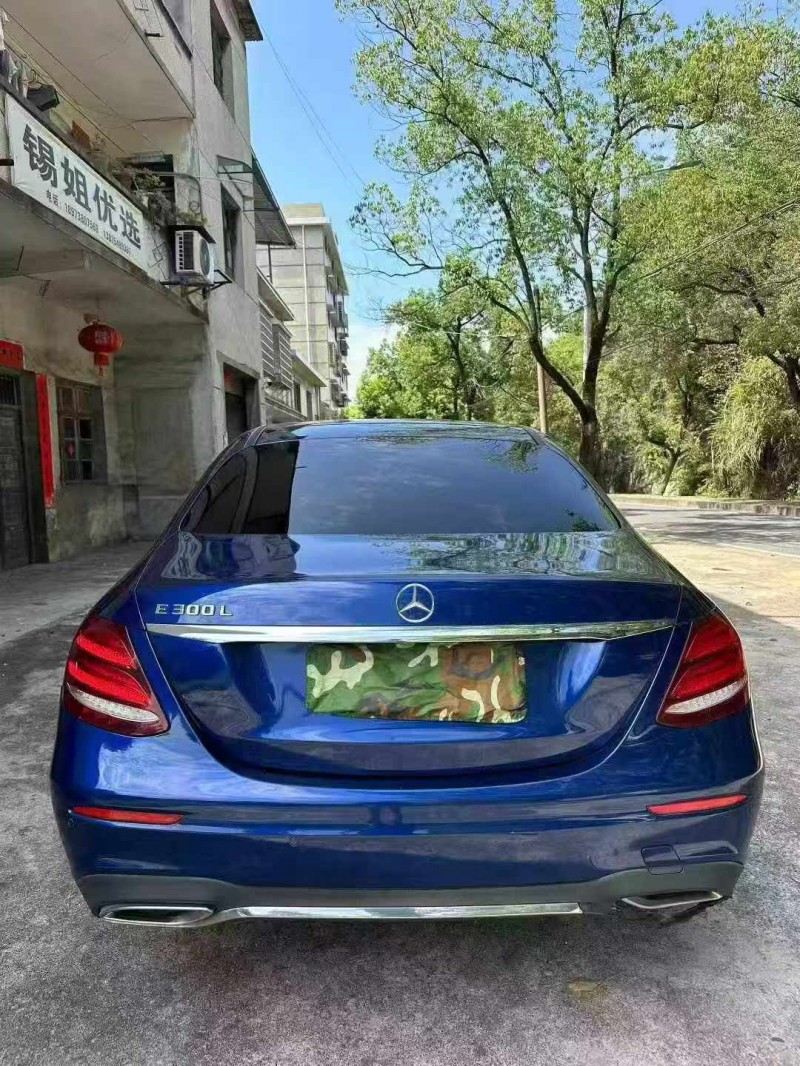 张家界19年奔驰E9