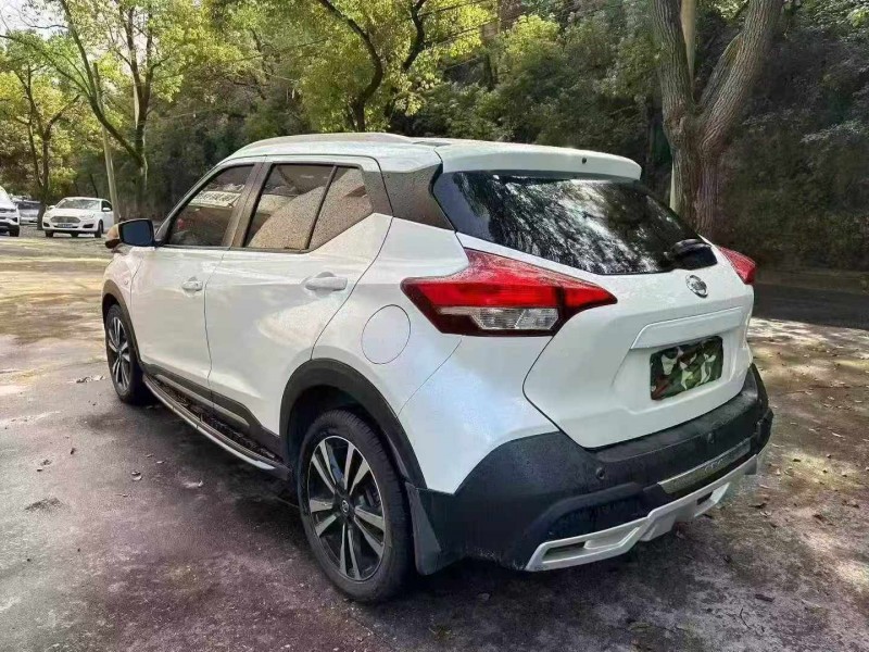 常德20年日产劲客8