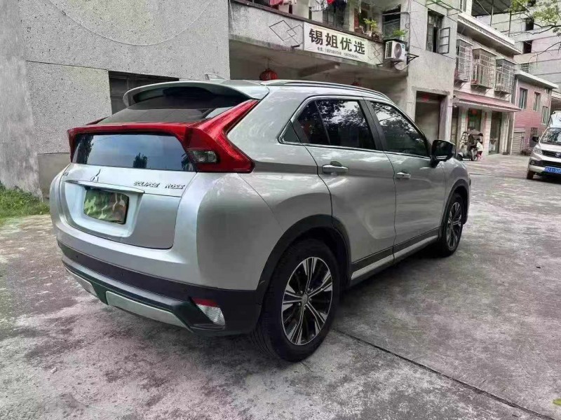 常德19年三菱奕歌8