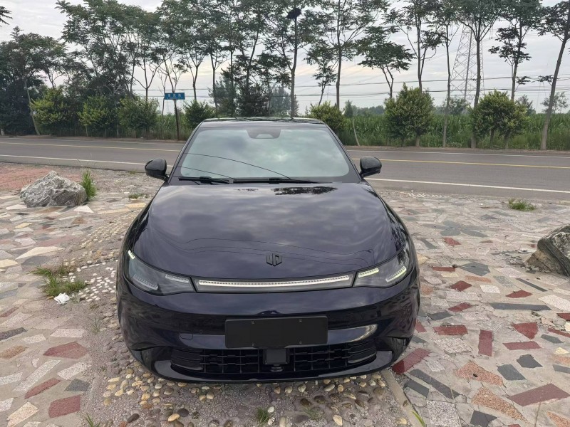 貴陽23年零跑汽車C011