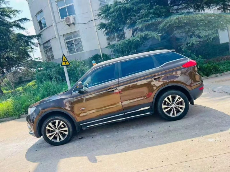 济南17年吉利博越3