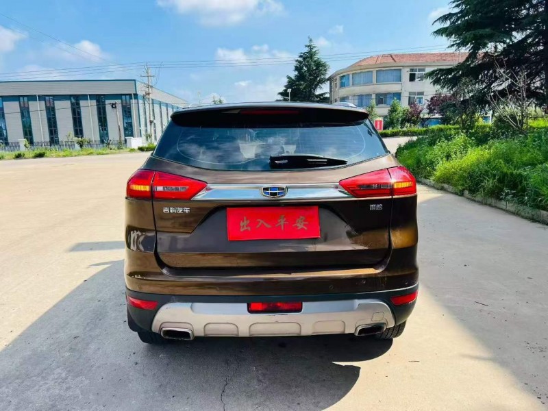 济南17年吉利博越9