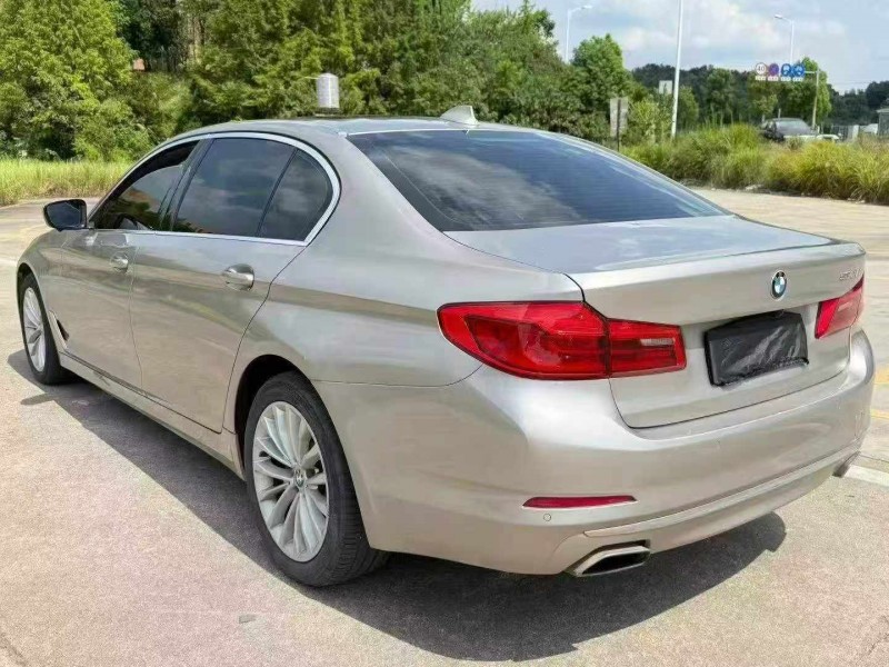 益阳19年宝马5系8