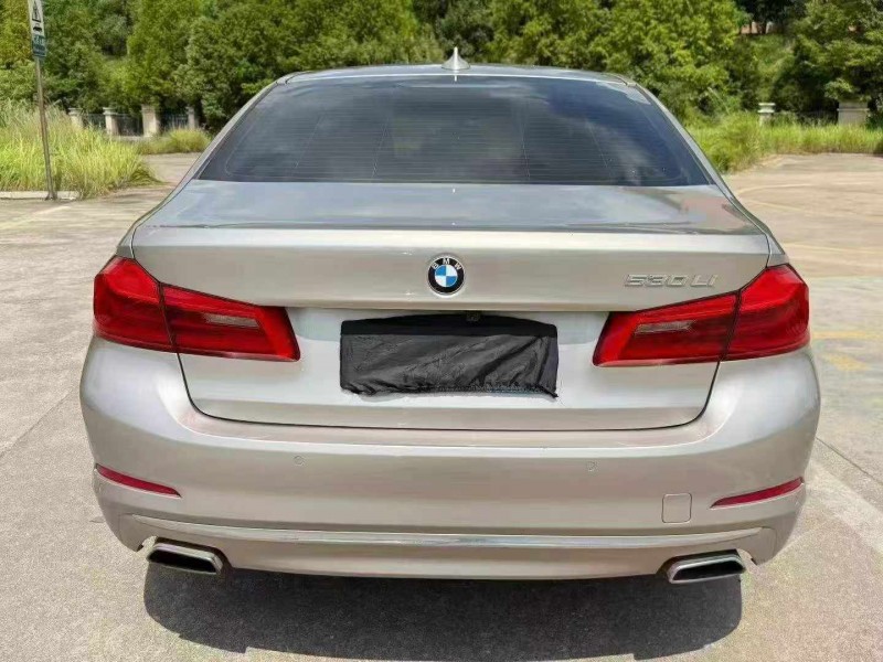 益阳19年宝马5系9