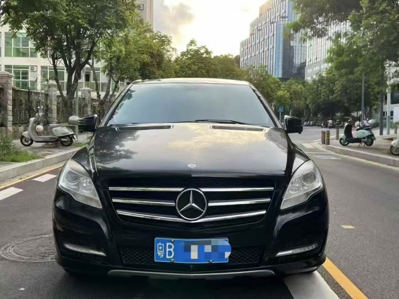 深圳17年奔馳R1