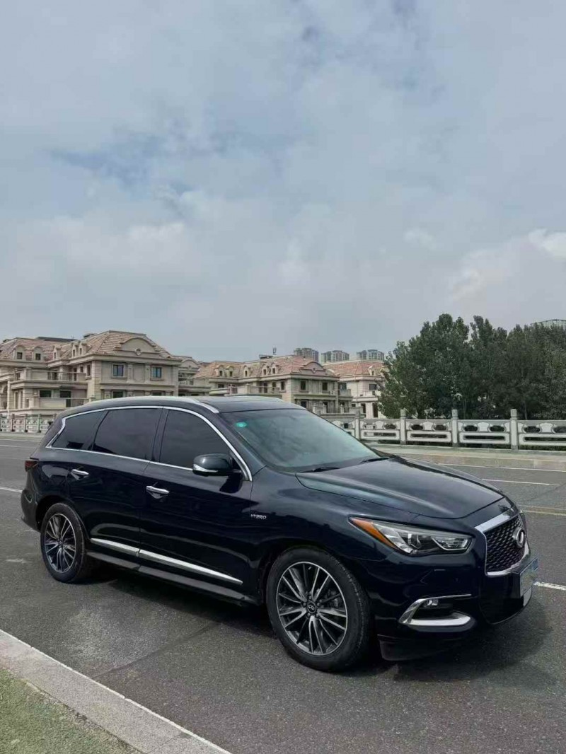 濟寧18年英菲尼迪QX602