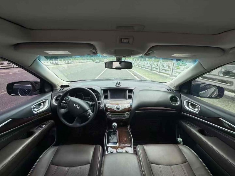 濟寧18年英菲尼迪QX604