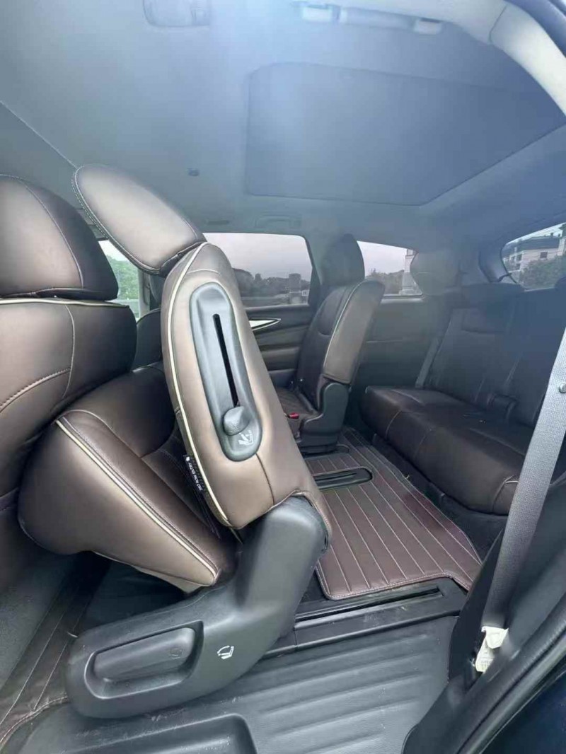 濟寧18年英菲尼迪QX606