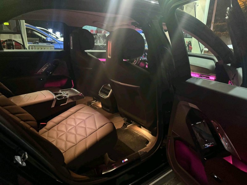 武汉25年宝马7系5