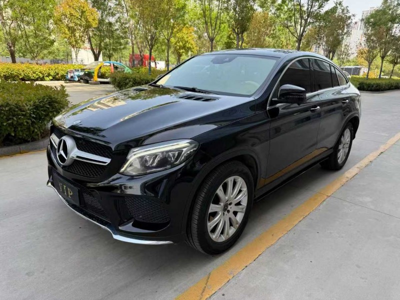 济宁17年奔驰GLE3