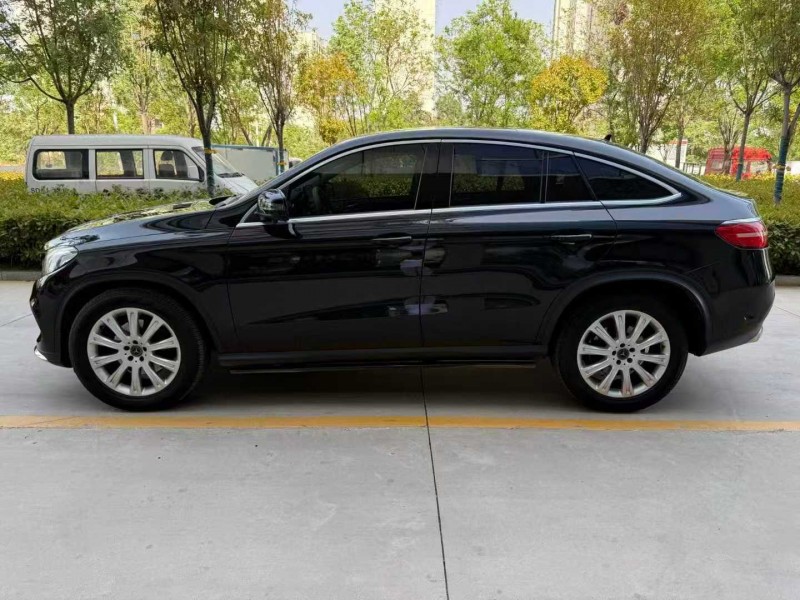 济宁17年奔驰GLE7