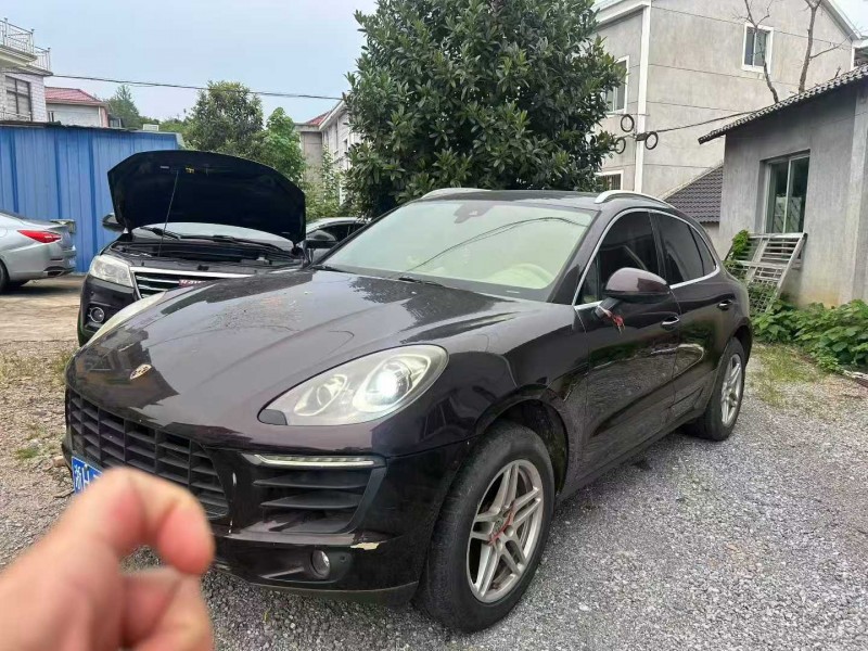 嘉興17年保時捷Macan1