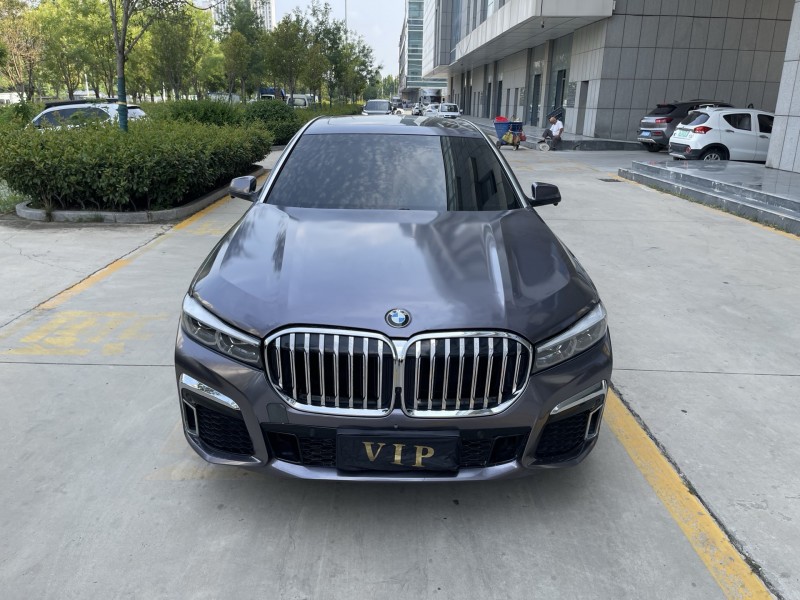 青島10年寶馬7系1