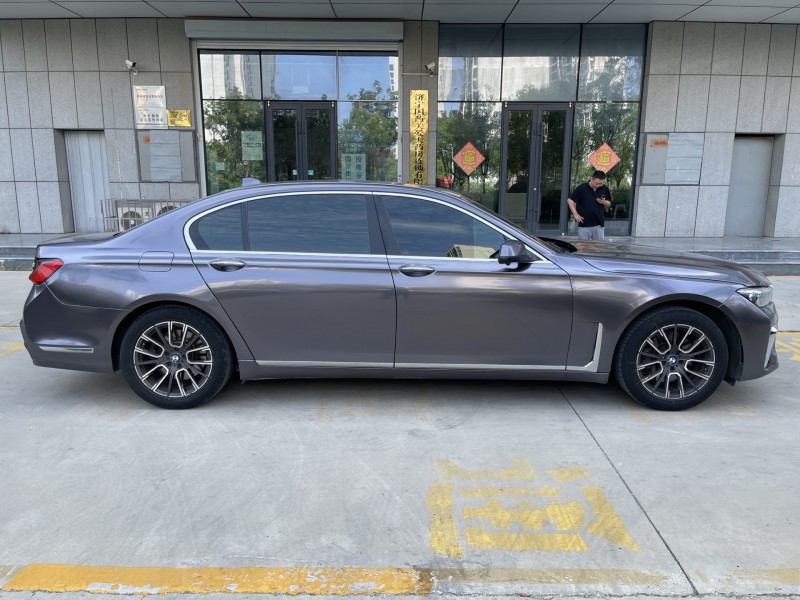 青島10年寶馬7系4