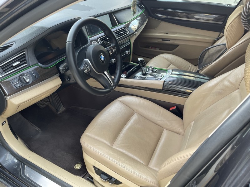 青島10年寶馬7系9