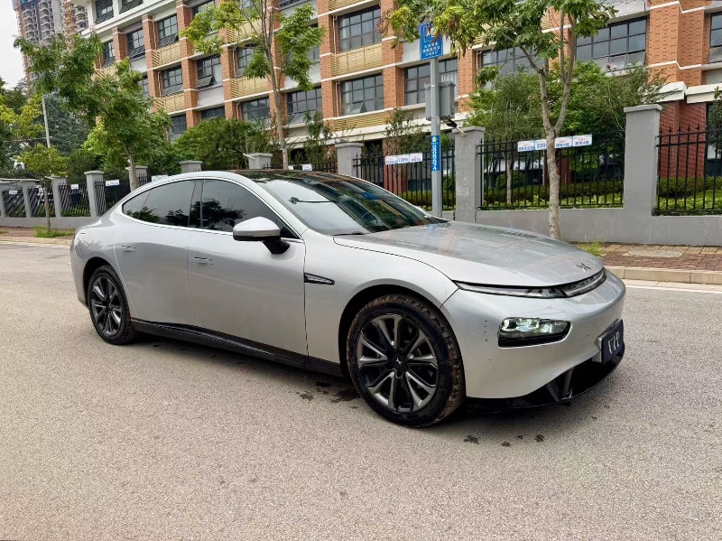 南寧22年小鵬汽車p72