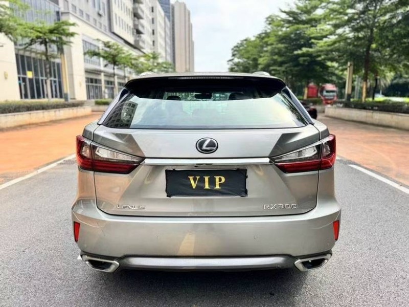 东莞16年雷克萨斯RX8