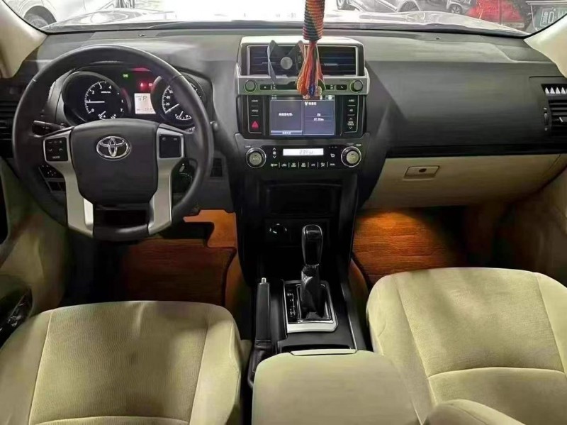 廣州17年豐田普拉多5