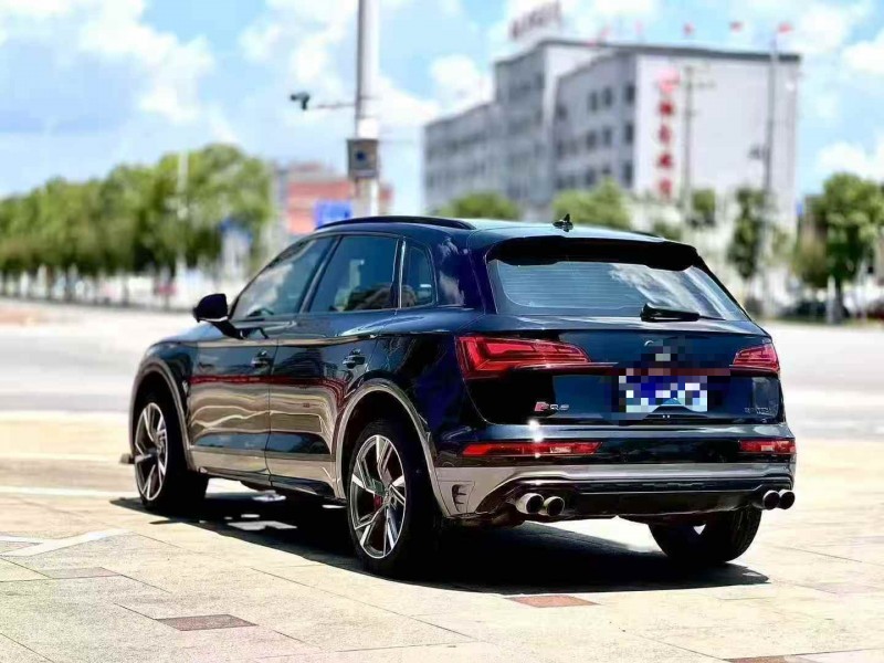常德21年奥迪Q57