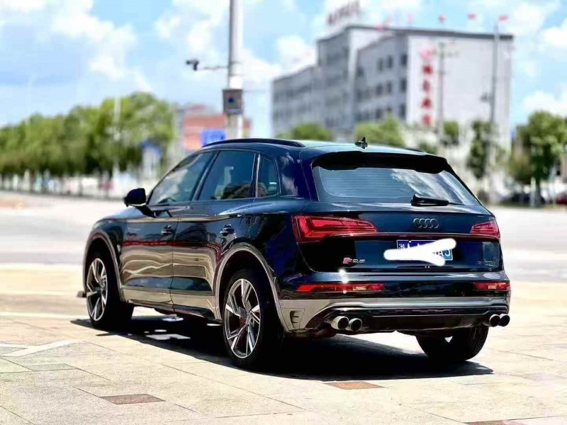 常德21年奥迪Q58
