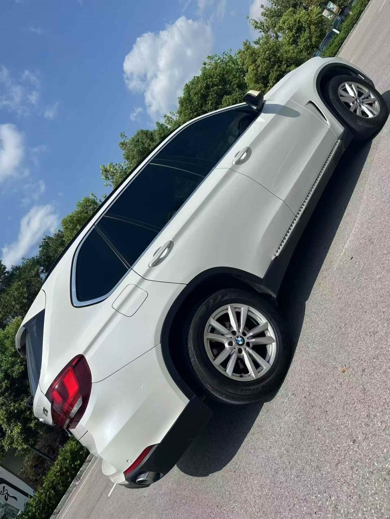 济宁15年宝马X57