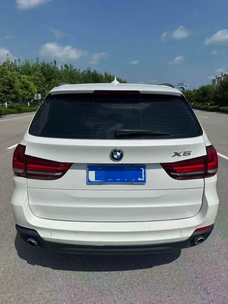 济宁15年宝马X59