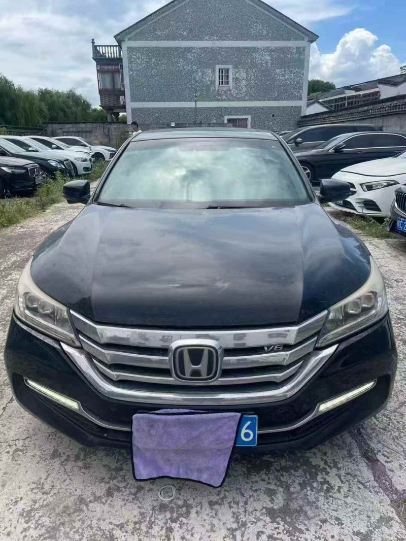 台州14年本田雅阁1