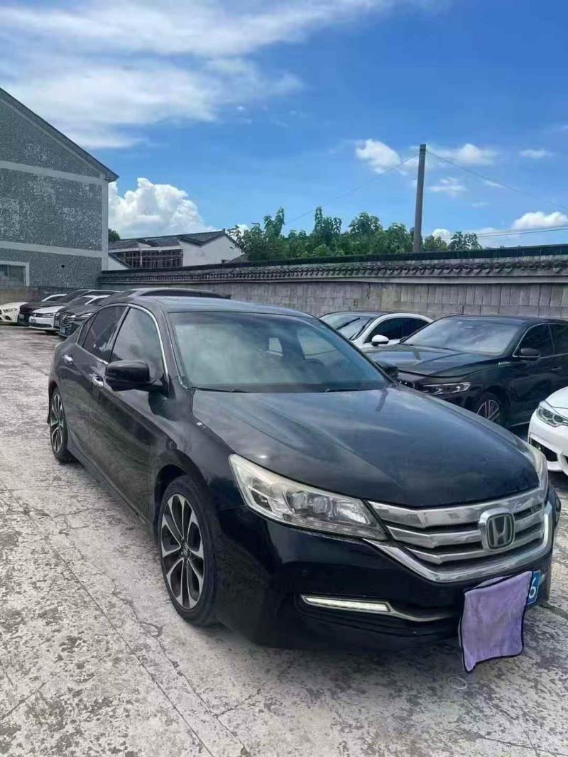 台州14年本田雅阁3