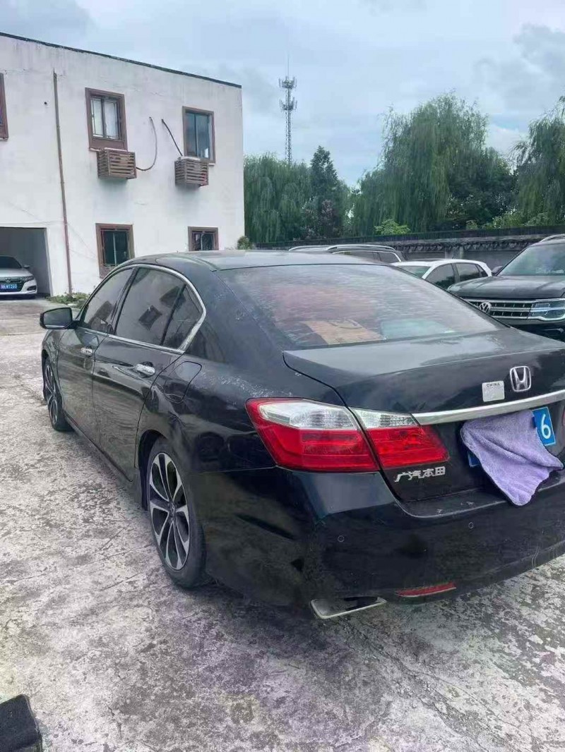 台州14年本田雅阁6