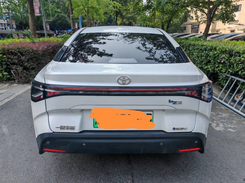 成都24年丰田BZ3Pro3