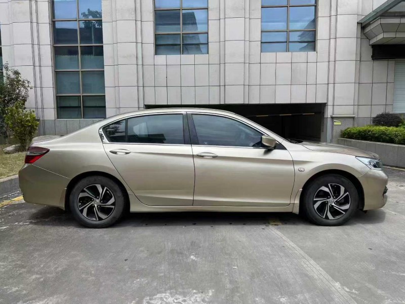 东莞16年本田雅阁6