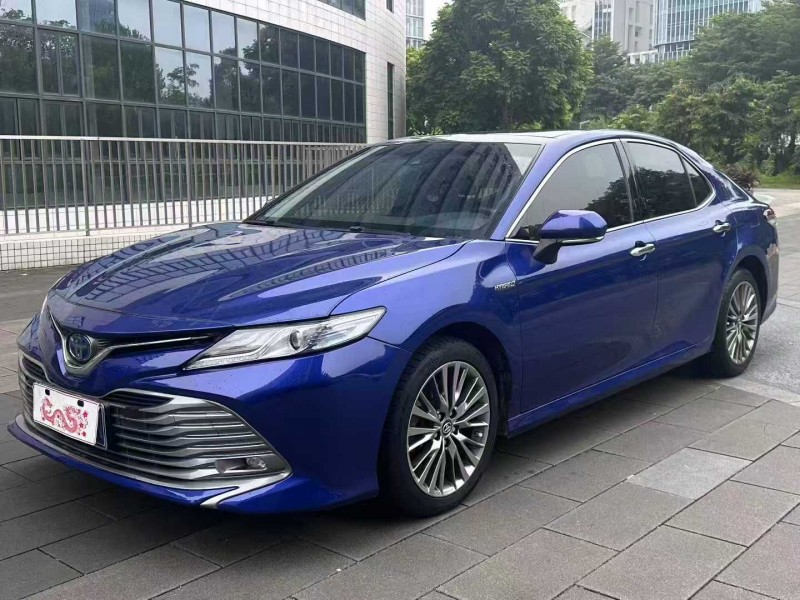 佛山19年豐田凱美瑞3