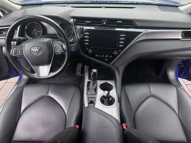 佛山19年豐田凱美瑞5