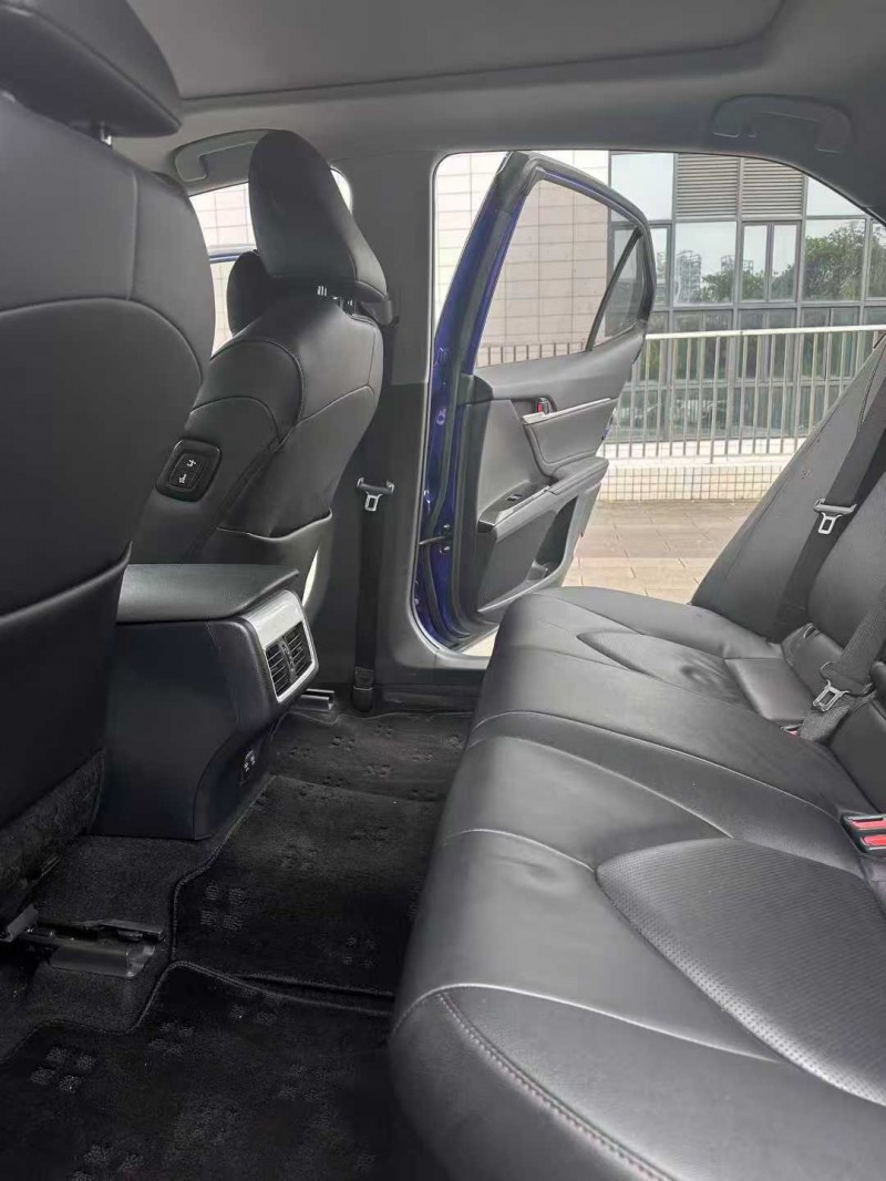 佛山19年豐田凱美瑞6