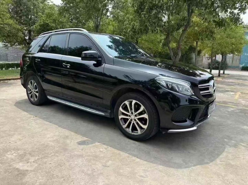 枣庄17年奔驰GLE2