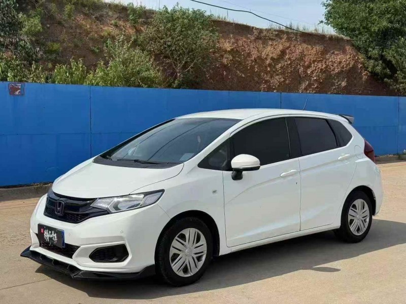 济宁19年本田飞度2