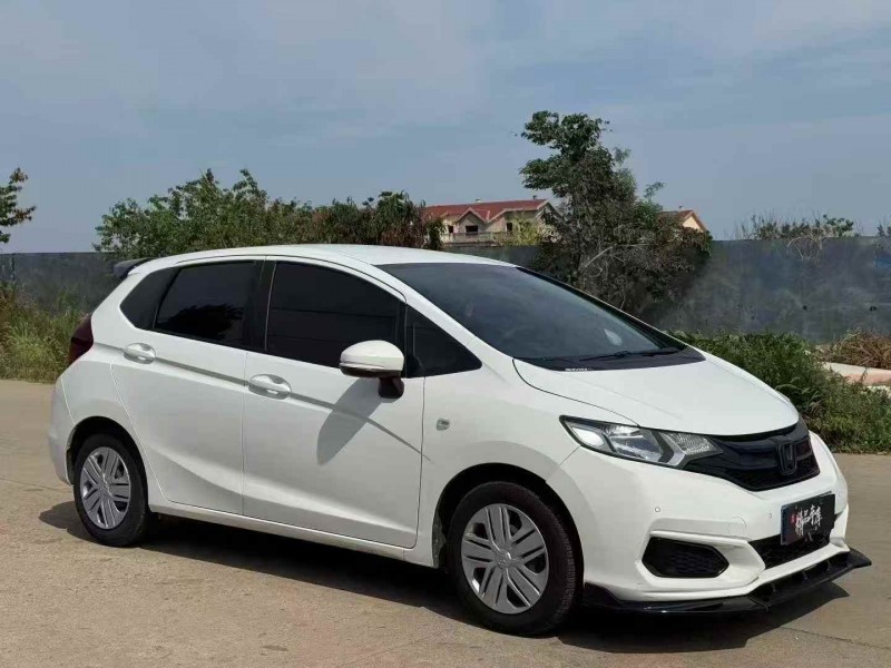 济宁19年本田飞度3