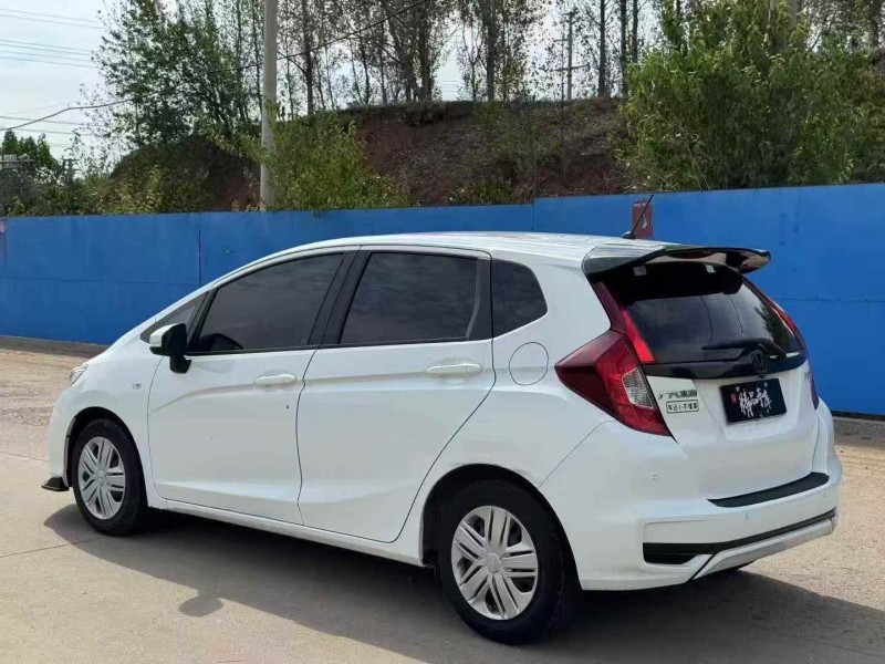 济宁19年本田飞度7