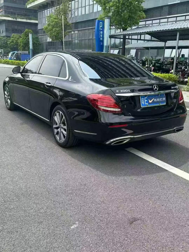 东莞19年奔驰E8