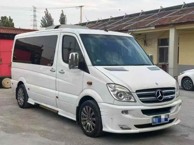 青岛14年奔驰斯宾特3