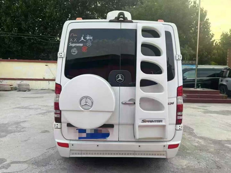 青岛14年奔驰斯宾特9