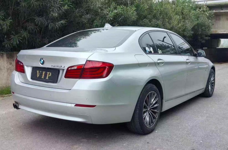 常德12年宝马5系7