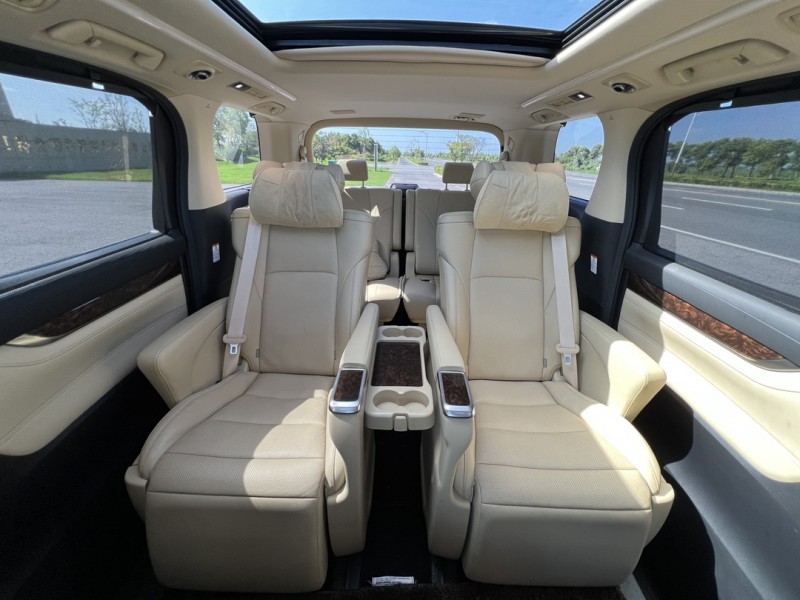 鹽城22年豐田埃爾法5