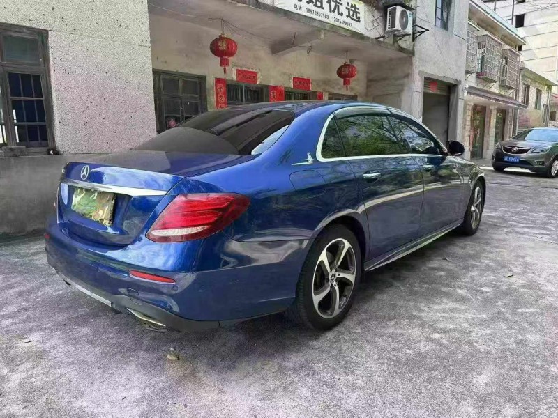 张家界19年奔驰E7