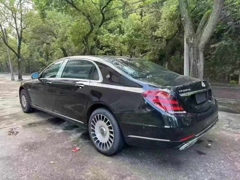 益阳19年奔驰迈巴赫S级8