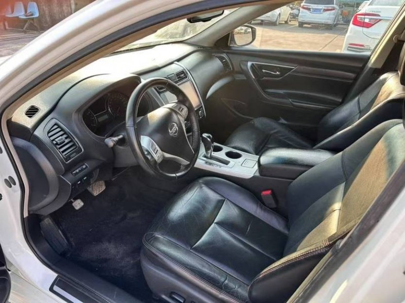 東莞18年日產天籟5