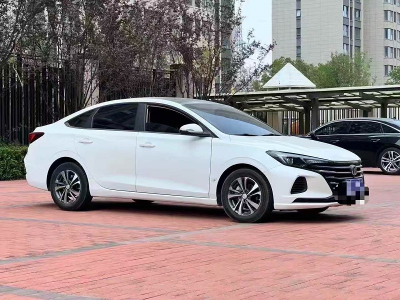 郑州20年长安汽车逸动3