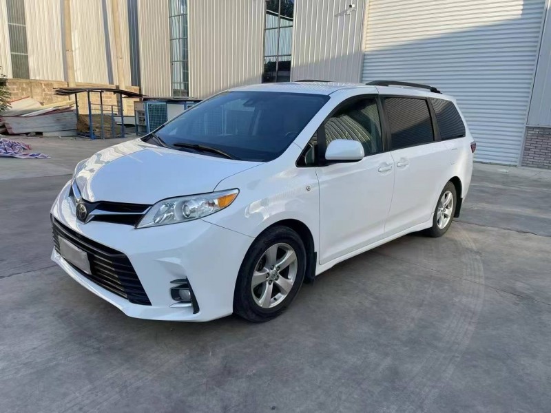 徐州18年豐田塞納2