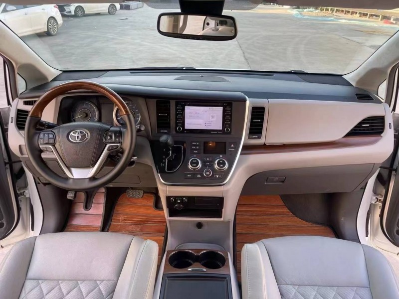 徐州18年豐田塞納5