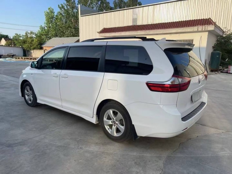 徐州18年豐田塞納8